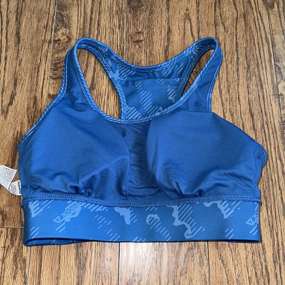 Women’s Reebok sports bra size M medium yoga stretch comfy running athletic pad - Picture 7 of 10